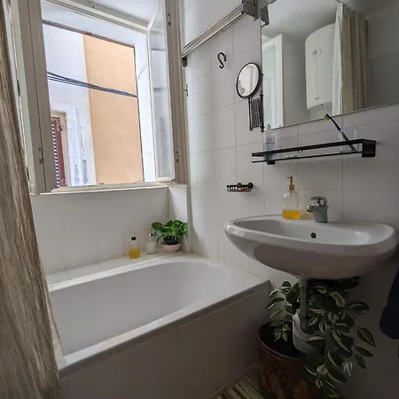 Beachfront Diagon Alley Apartament *